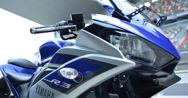 2015 Yamaha YZF-R3 Headlight