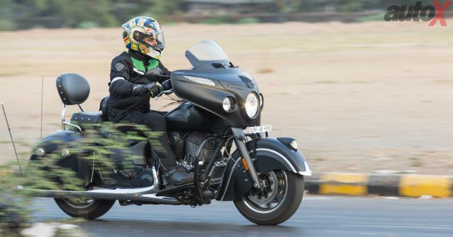 2016 Indian Chieftain Dark Horse Action