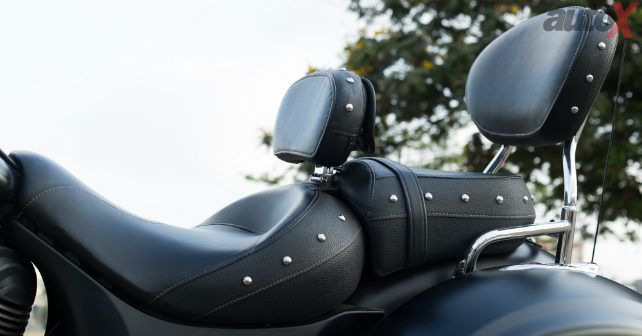 2016 Indian Chieftain Dark Horse Seat