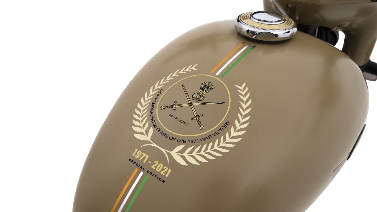 Jawa Fuel Tank Details Tri Colour