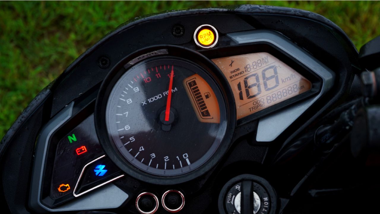 Bajaj NS125 Instrument Cluster Digital And Analouge