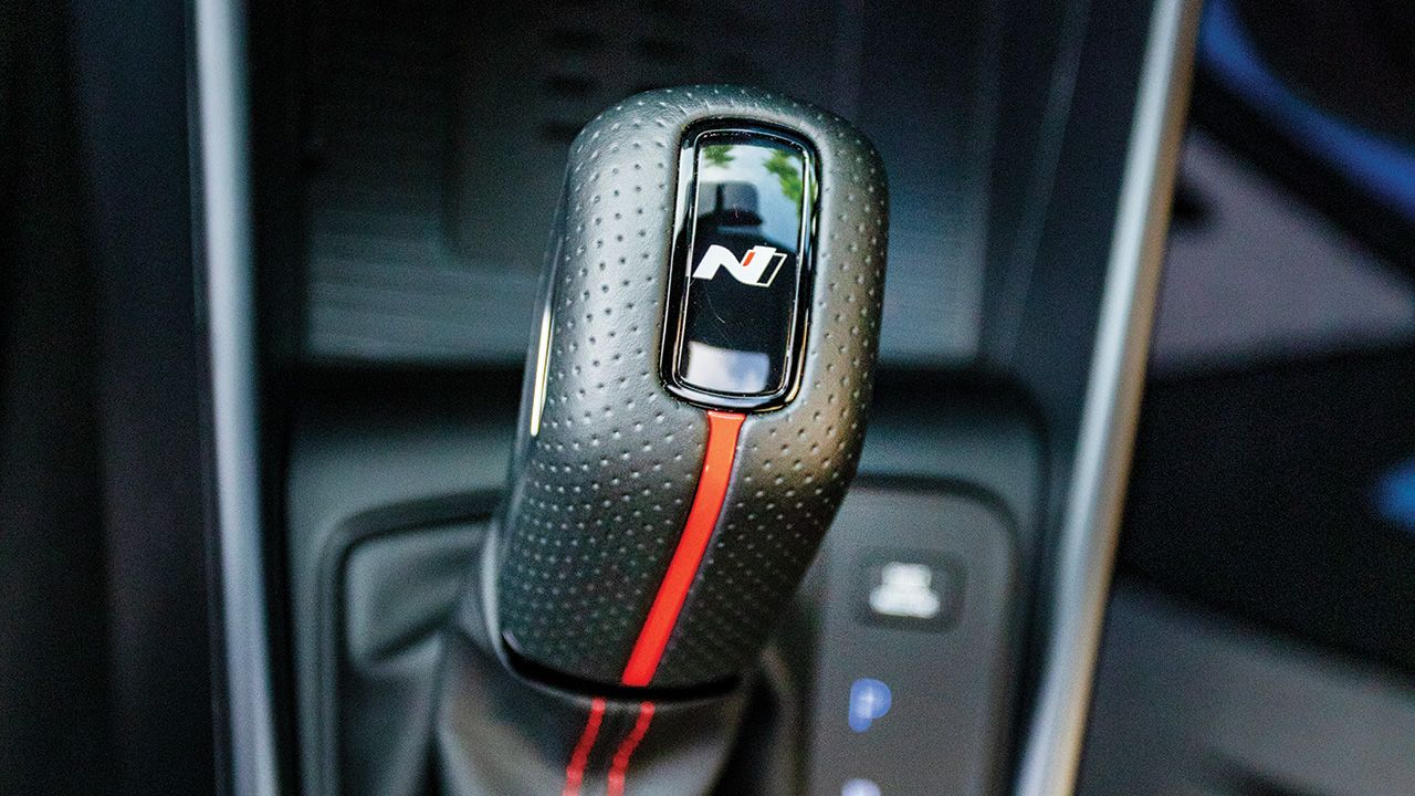 Hyundai i20 N Line Gear Shifter jpg