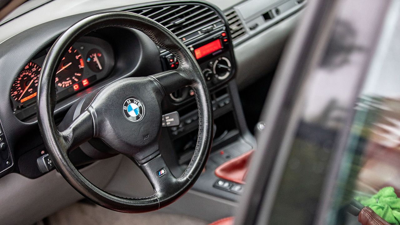 1992 BMW E36 3 Series Steering Wheel jpg