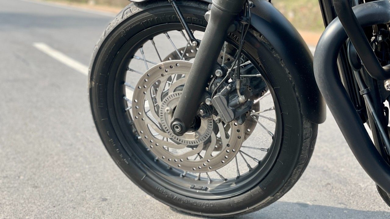 Triumph Bonneville T120 Black Rims