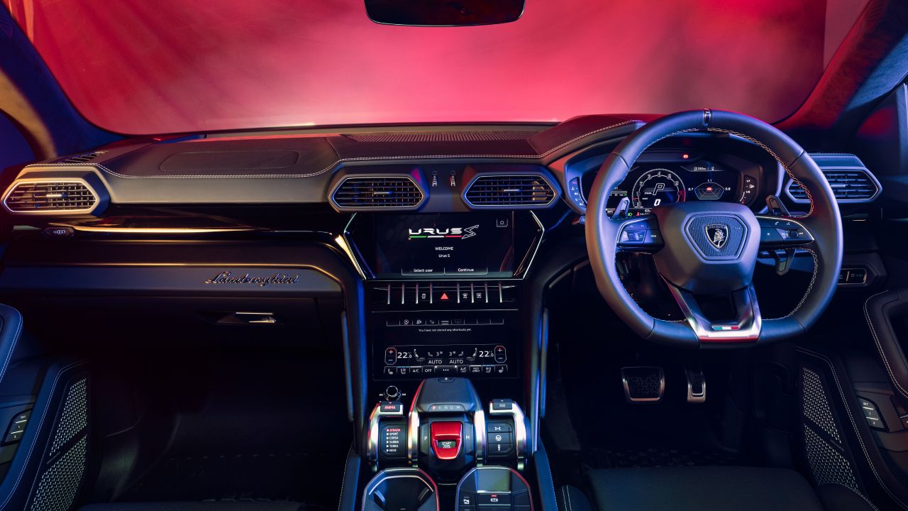 URUS S Interior