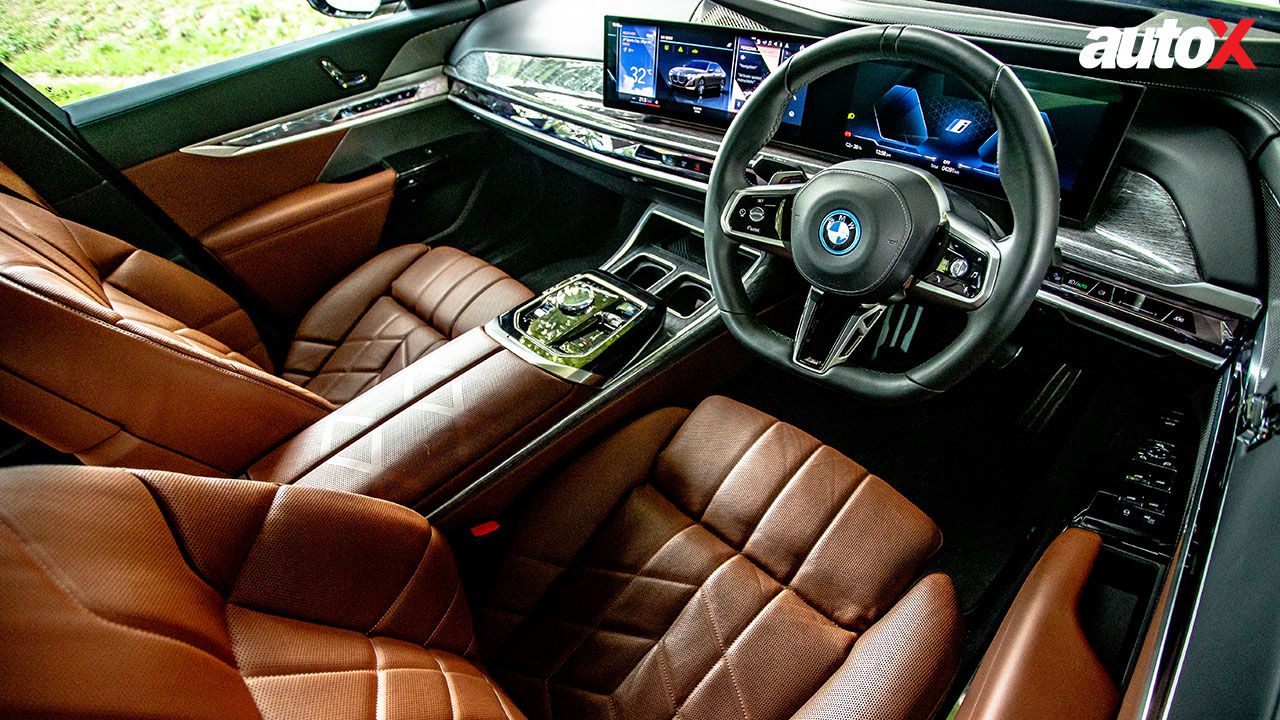 BMW i7 Dashboard jpg