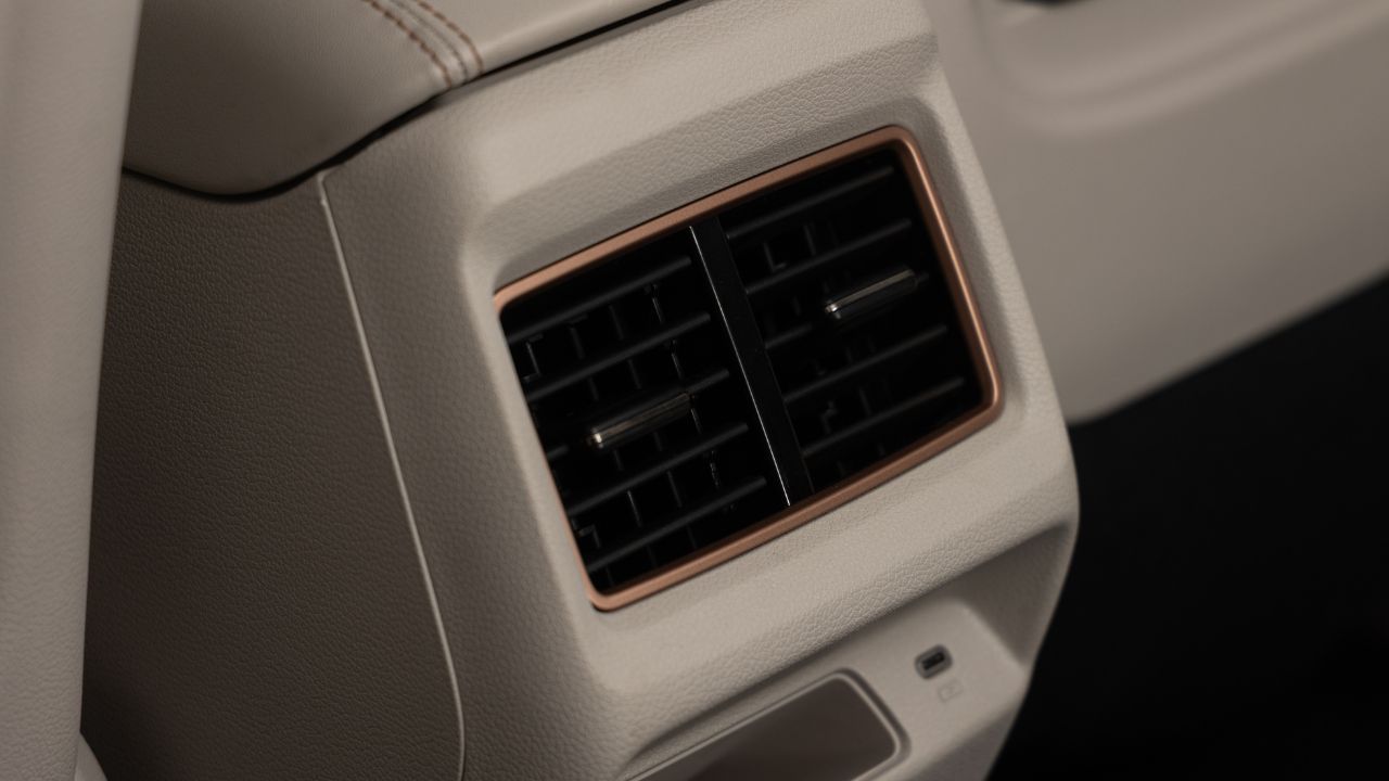 Mahindra XUV400 EV Pro Rear AC Vents