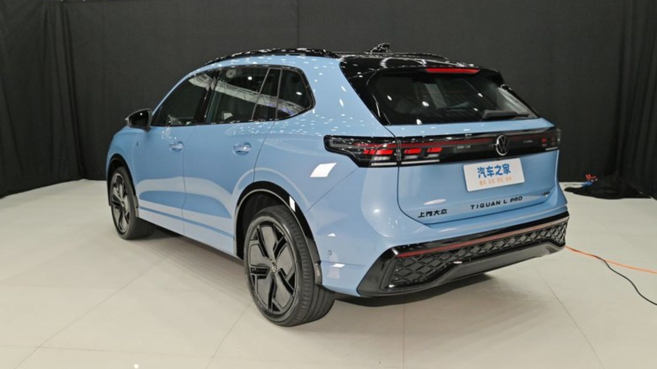 2025 Volkswagen Tiguan L Pro Rear 