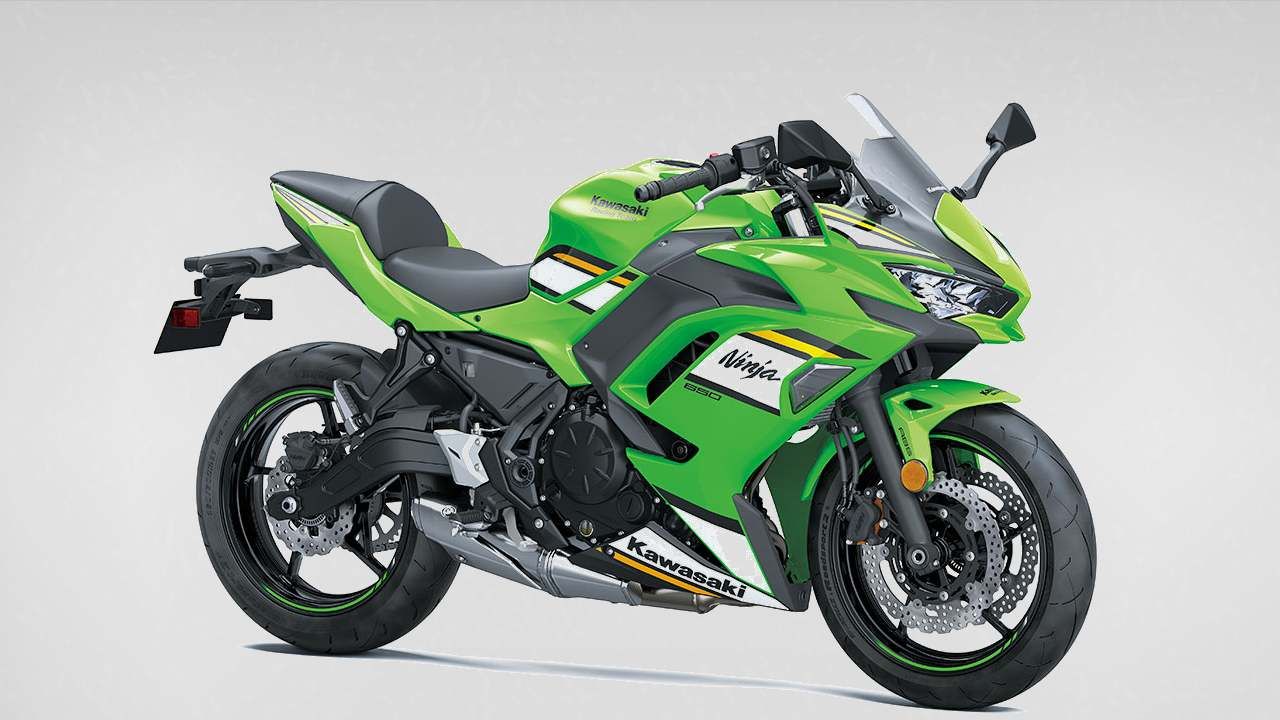 2025 Kawasaki Ninja 650 Metallic Matte Old School Green