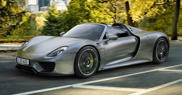 Porsche 918 Spyder sets lap record at the Nurburgring