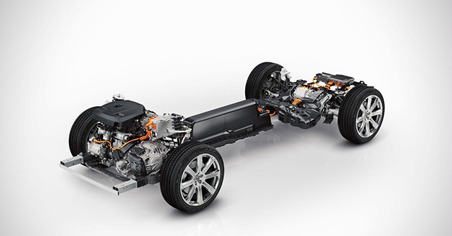 New Volvo XC90 Offers 400 Bhp With Least CO2 Emissions!