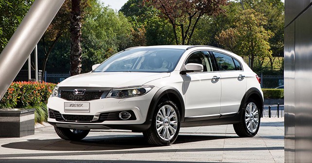 Qoros 3 City SUV unveiled in Guangzhou