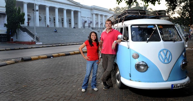 A vintage Volkswagen Kombi Type 2 passes through India as a part of its world tour plan