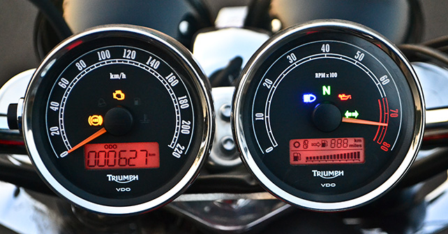 triumph rocket 3 speedometer