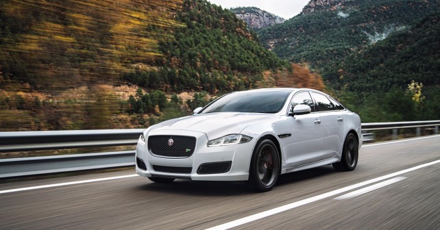 Jaguar reveals 2016 XJ luxury saloon