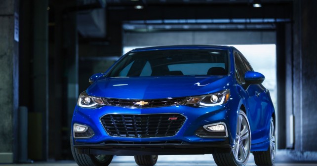 Chevrolet reveals 2016 Cruze