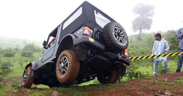 mahindra thar on durt track