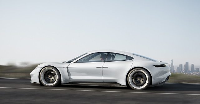 Frankfurt Motor Show 2015: Porsche unveils the supercar of the future – the Mission E