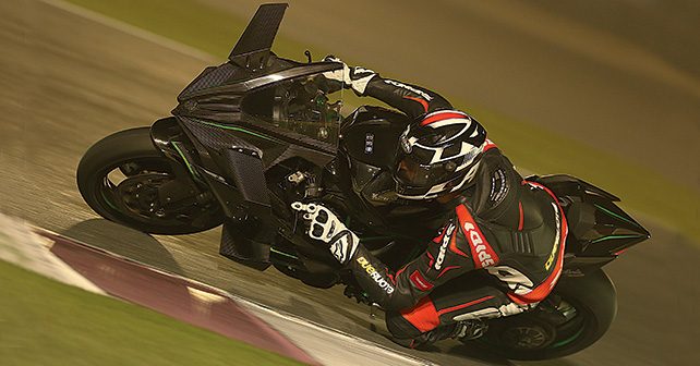 Kawasaki Ninja H2 and H2R - Photos