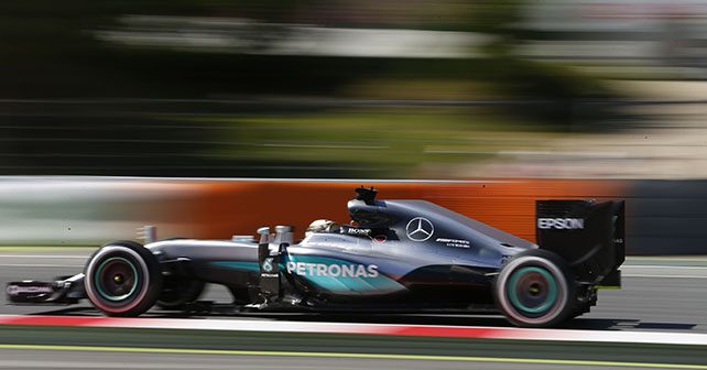 F1 2016: Hamilton pips Rosberg for Spanish GP pole