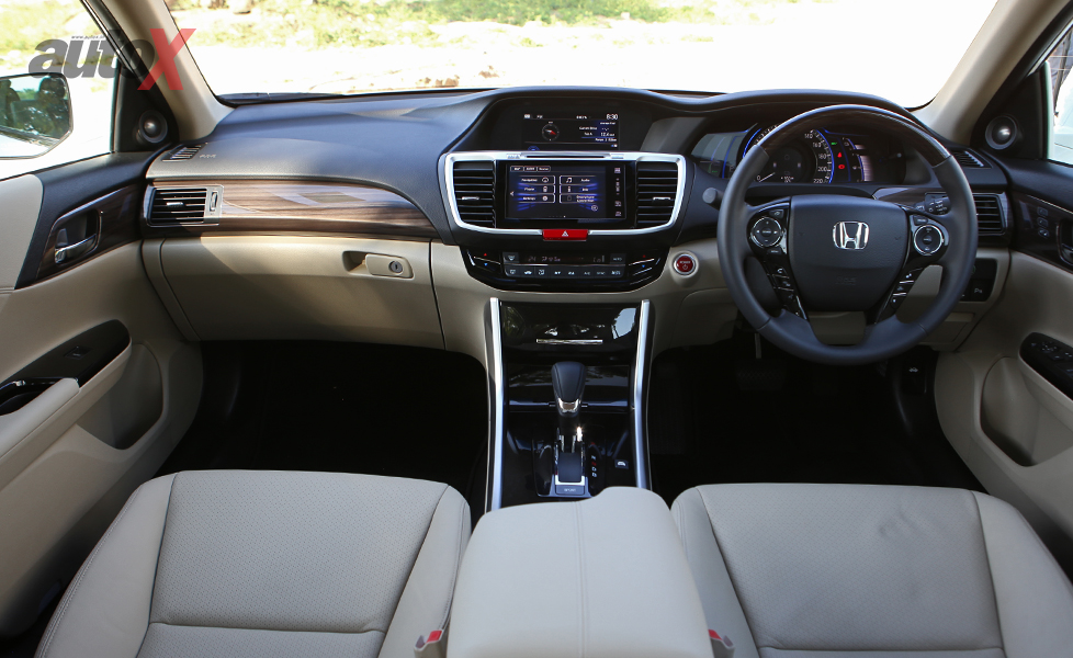 Honda Accord image Hybrid Interior Dashboard