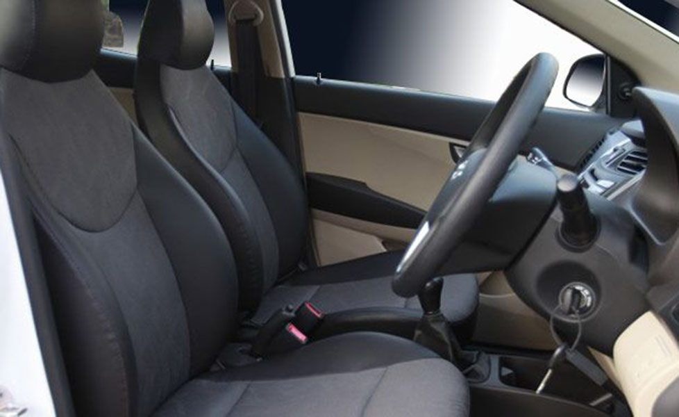 Hyundai Eon Interior Pictures door view of driver seat 051