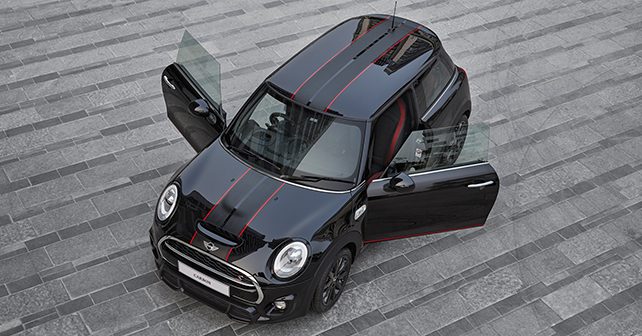 Mini Cooper S Carbon Edition bookings commence on Amazon