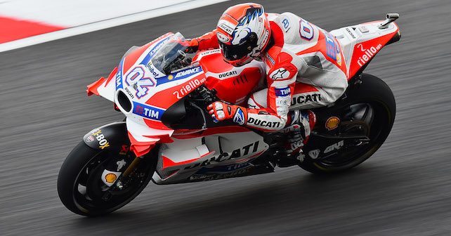 MotoGP 2016: Dovizioso claims Malaysian Grand Prix pole ahead of Rossi and Lorenzo