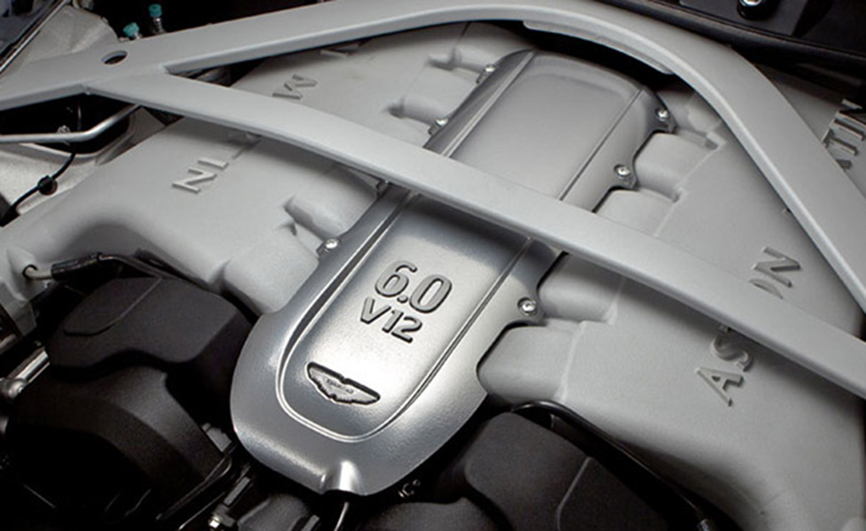 Aston Martin DB9 Interior photo engine 050
