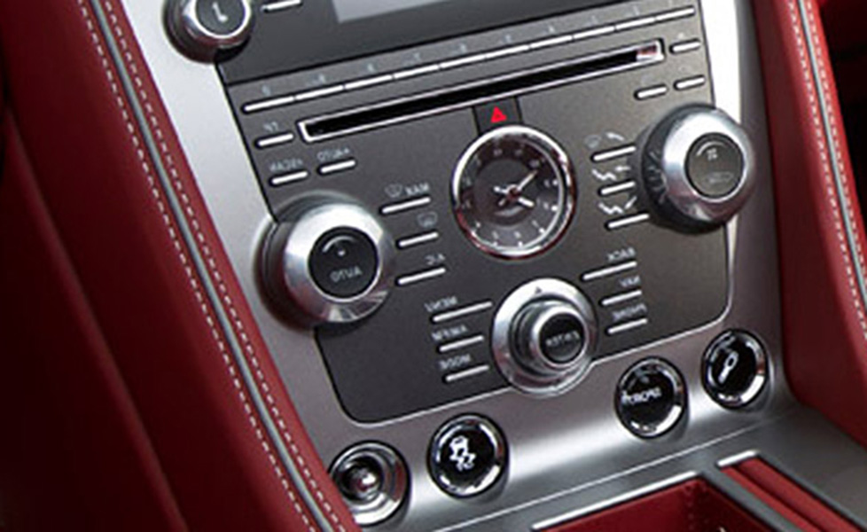 Aston Martin DB9 Interior photo infotainment stytem 057