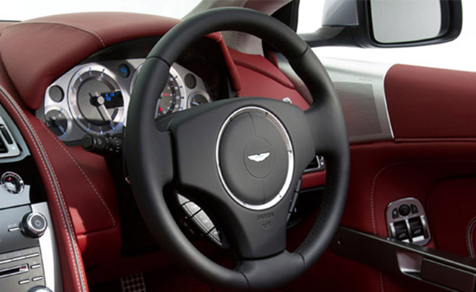 Aston Martin DB9 Interior photo steering wheel 054