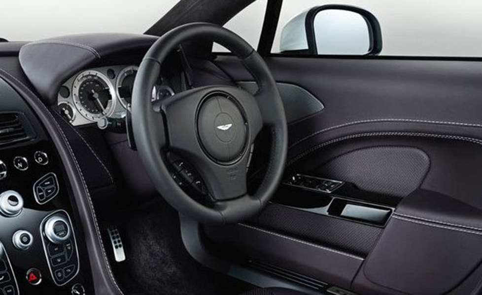 Aston Martin Rapide Interior photo steering wheel 054