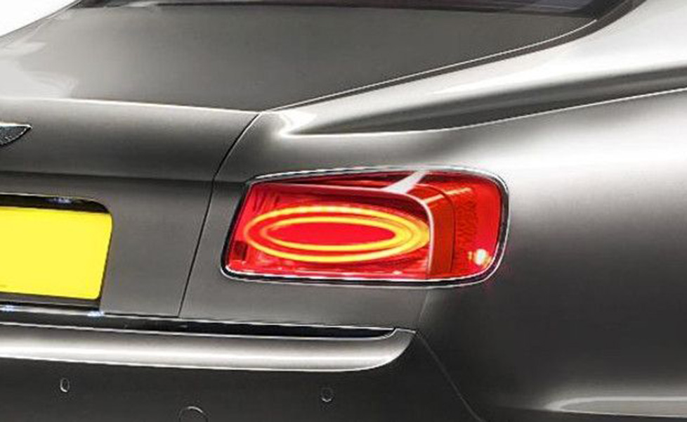 Bentley Continental Flying Spur Exterior photo taillight 044