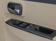Chevrolet Enjoy Interior photo door controls 040