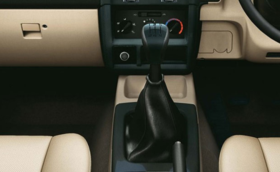 Chevrolet Tavera Interior photo gear shifter 087