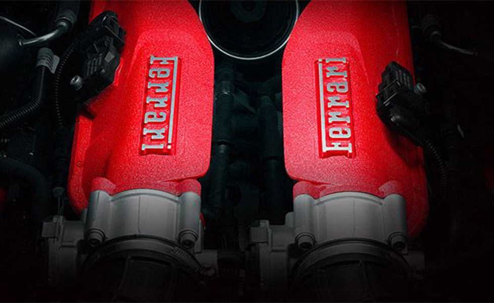 Ferrari California interior photo engine 050