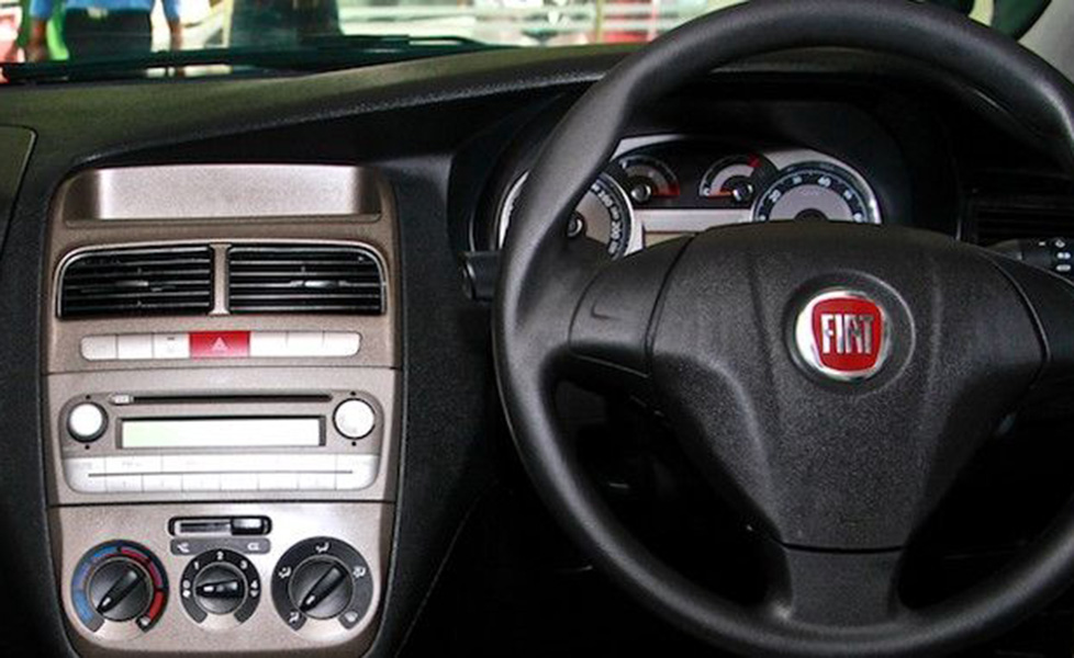 Fiat Linea Classic Interior photo steering wheel 054