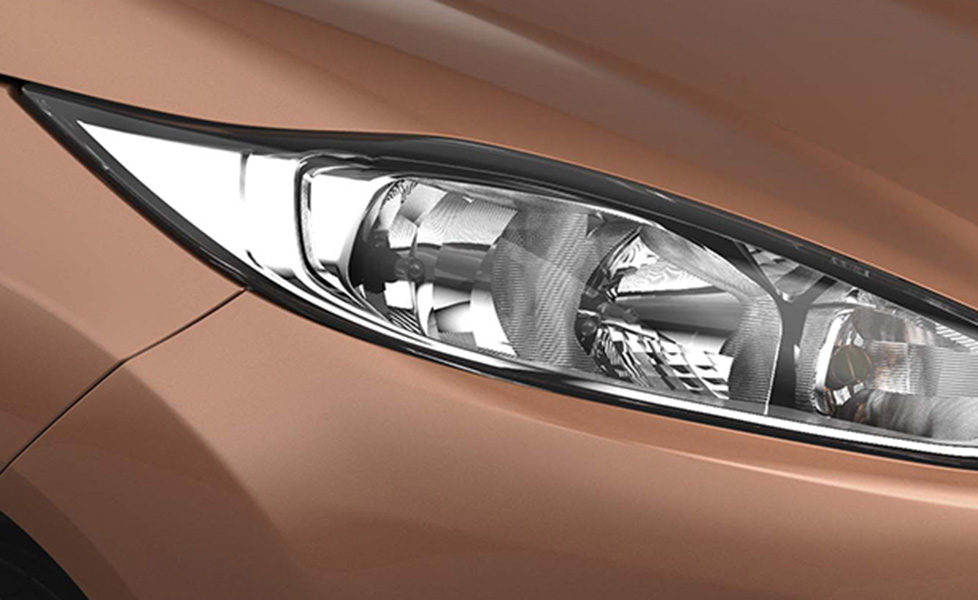 Ford Fiesta Exterior Photo headlight 043