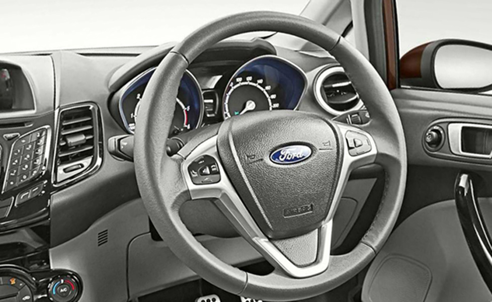 Ford Fiesta Interior Photo steering wheel 054