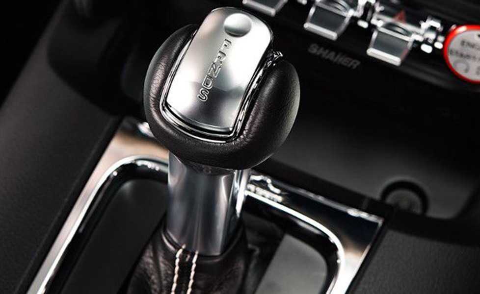 Ford Mustang image gear shifter 087