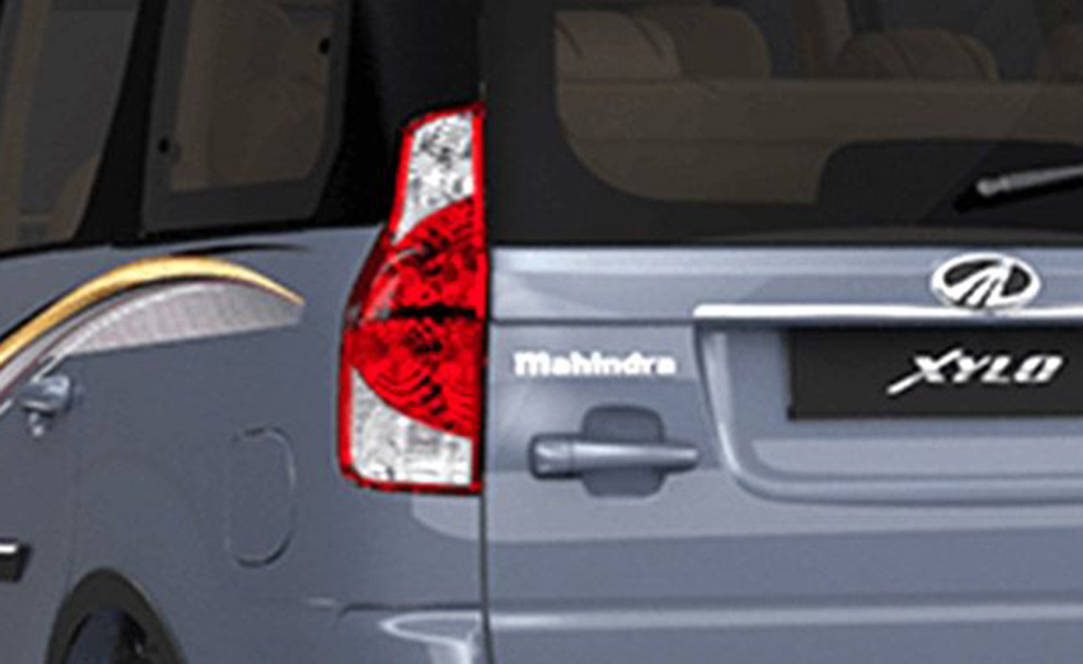 Mahindra Xylo Exterior Photo taillight 044