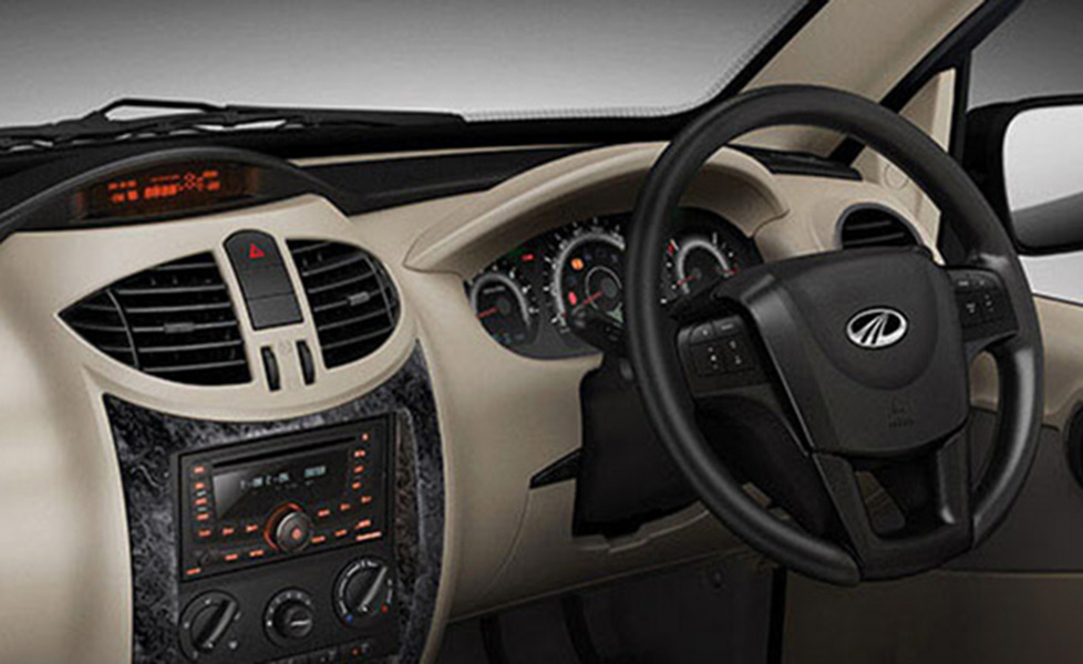 Mahindra Xylo Interior Photo steering wheel 054
