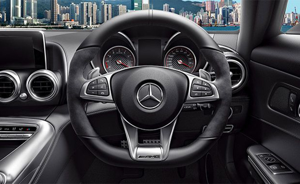 Mercedes Benz AMG GT interior photo steering wheel 054