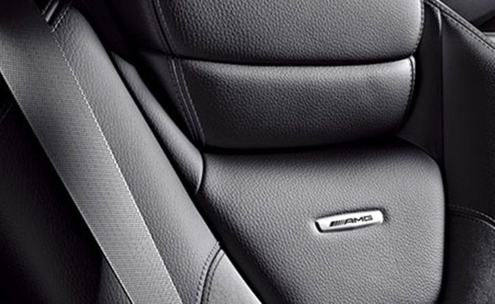 Mercedes Benz AMG GT interior photo upholstery details 135