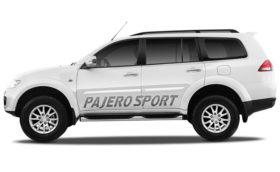 pajero sport white 2022