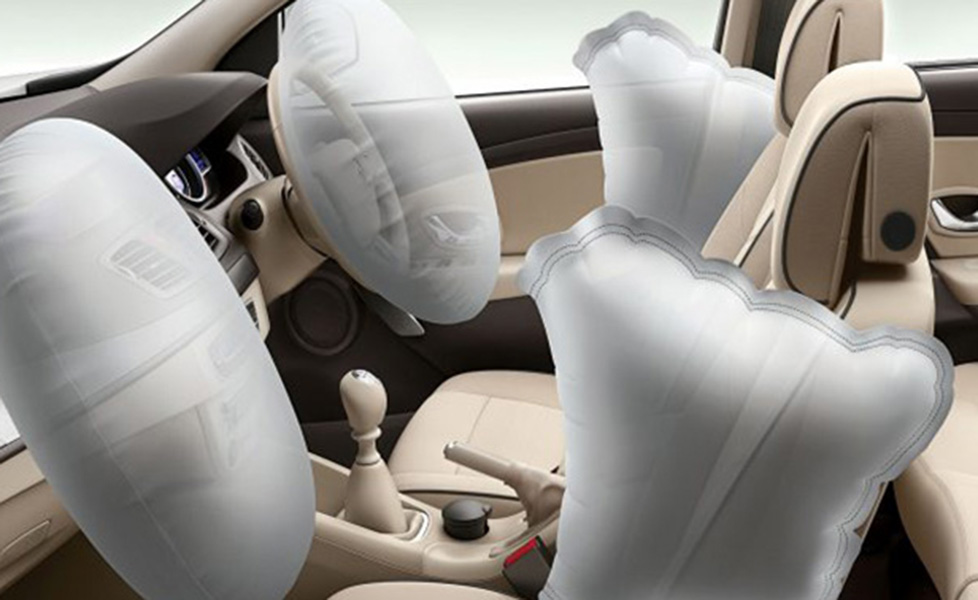Renault Fluence Interior Photo airbags 094