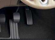 Renault Fluence Interior Photo pedals 082