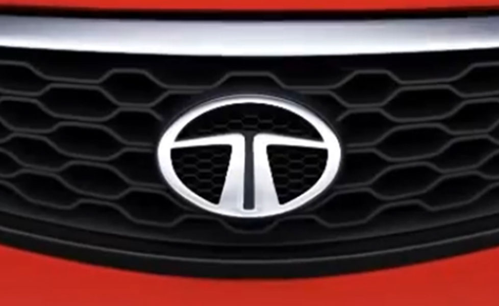 Tata Bolt Exterior Picture front grill logo 098