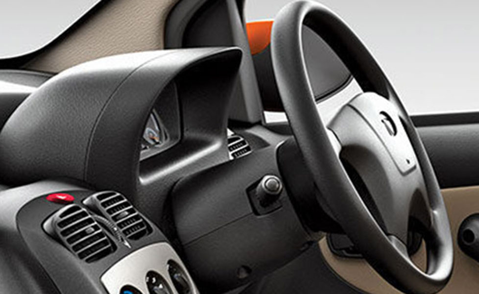 Tata Indica eV2 Interior Picture steering wheel 054