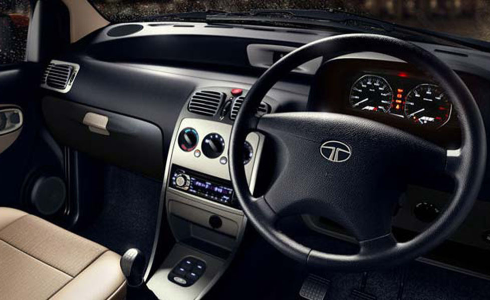 Tata Indigo eCS image steering wheel 054